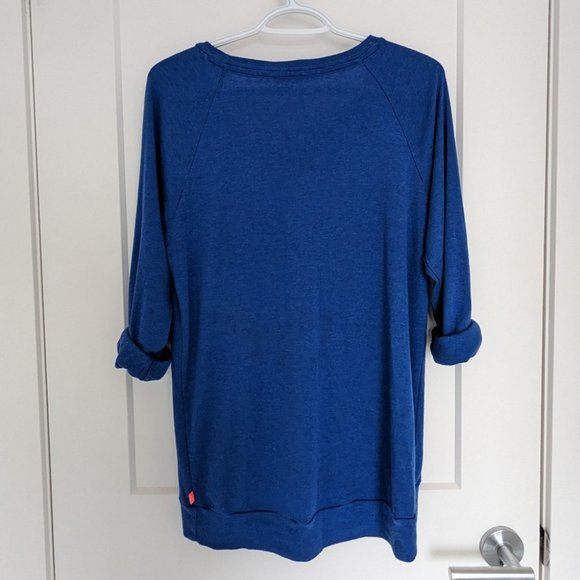 Aritzia TNA Pomona Blue Rolled Sleeve Shirt - Picture 2 of 5